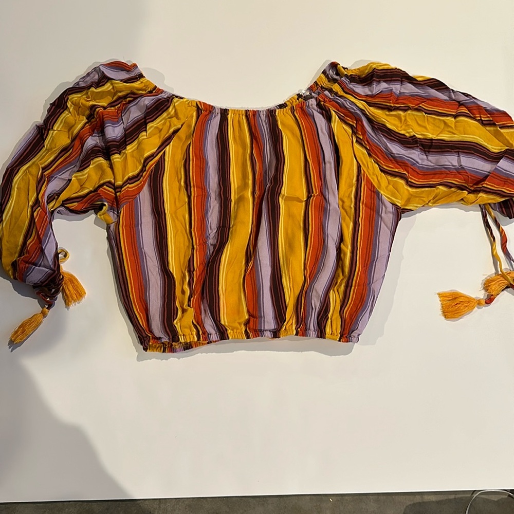 Miss Me off the shoulders crop top. Size large. Has a small snag in the front.